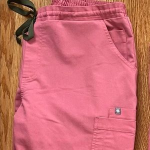 Figs Beat it Pink Breast cancer limited ed large YOLA